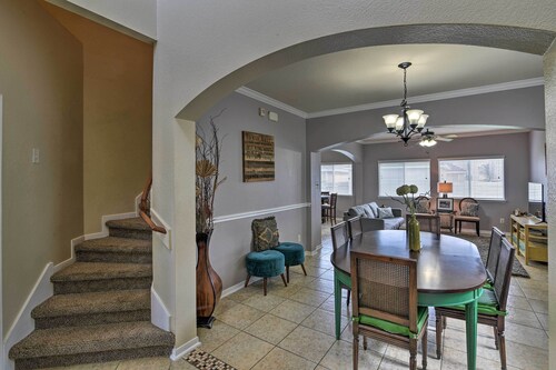 Houston Family Home w/ Yard ~ 8 Mi to NRG Stadium!