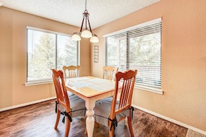 Apartment (2 Bedrooms) | Interior - Flagstaff Condo w/ Balcony in Golf Community! (Flagstaff)