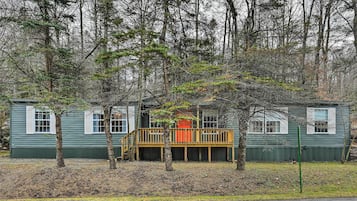 Rumah (3 Bedrooms) | Bagian depan properti