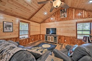 House (1 Bedroom) | Interior
