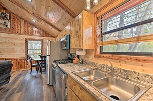 House (1 Bedroom) | Interior