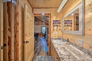 House (1 Bedroom) | Interior