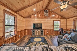 House (1 Bedroom) | Interior