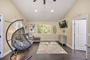 House (2 Bedrooms) | Interior - Bay Area Vacation Rental 4 Mi to Stanford! (Redwood City)