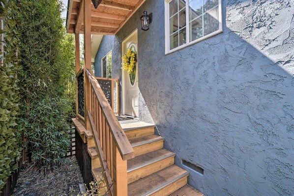 House (2 Bedrooms) | Interior - Bay Area Vacation Rental 4 Mi to Stanford! (Redwood City)