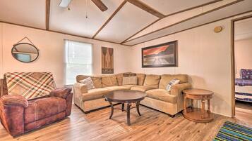 Cottage (2 Bedrooms) | Interior