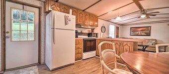Quaint Cottage Overlooking Cherokee Reservoir