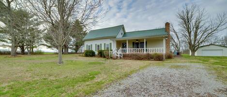 Cottage (3 Bedrooms) | Front of property