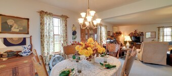 Peaceful Hazel Cottage w/ Deck & Yard!