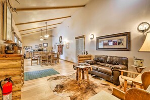 TV, fireplace - Family-friendly Vacation Rental in Williams! (Williams)