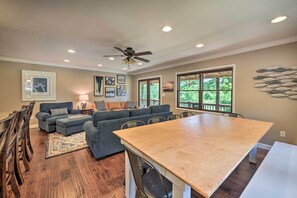 House (4 Bedrooms) | Interior - Lakefront 'rest-ashored' Home w/ Private Dock! (Eddyville)