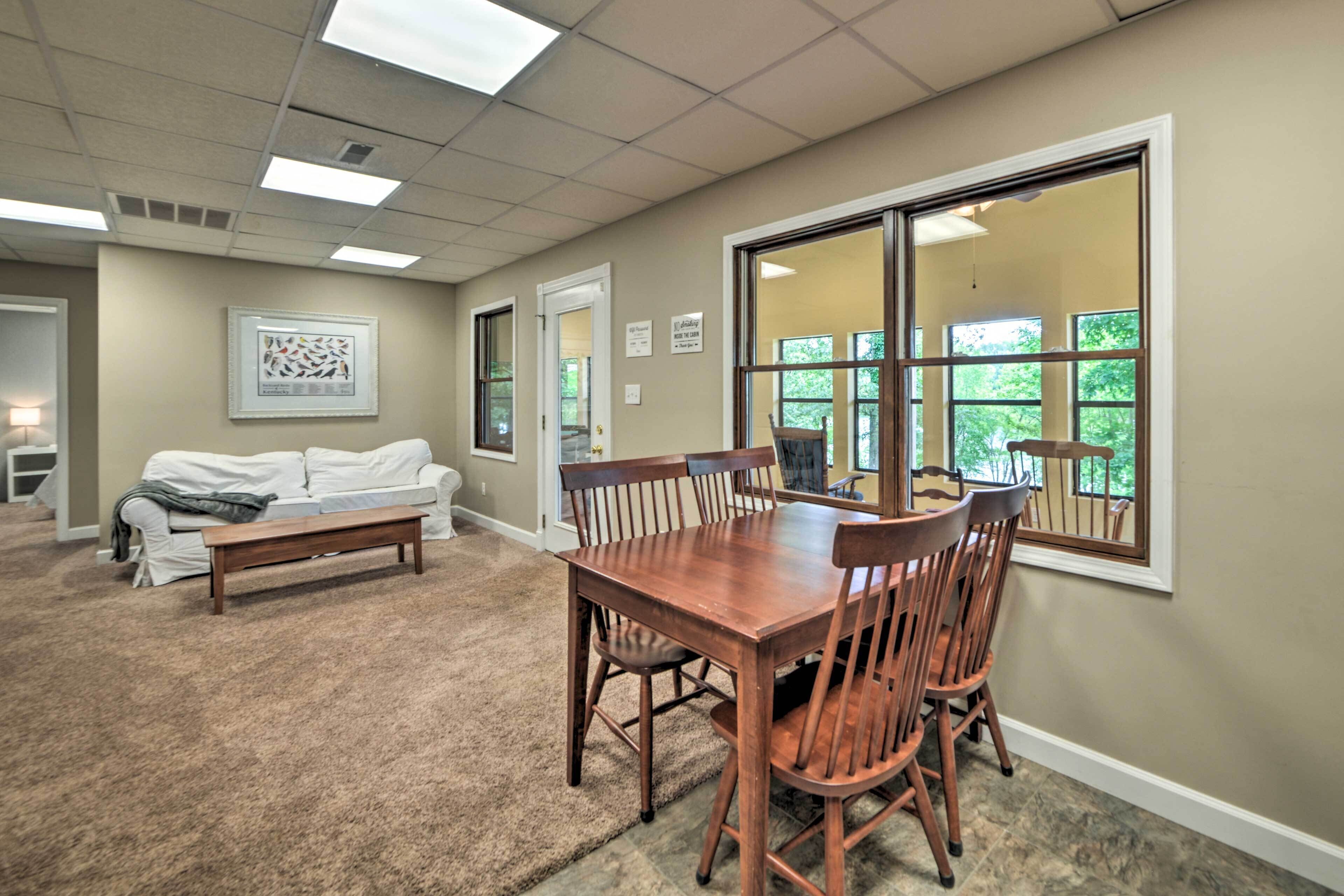House (4 Bedrooms) | Interior