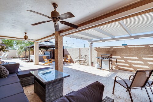 Lake Havasu City Escape: Patio, Pool + Grill!