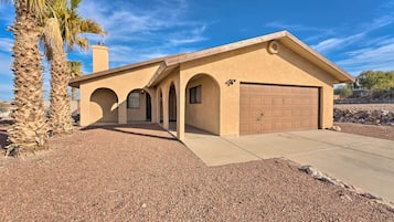 House (3 Bedrooms) | Front of property