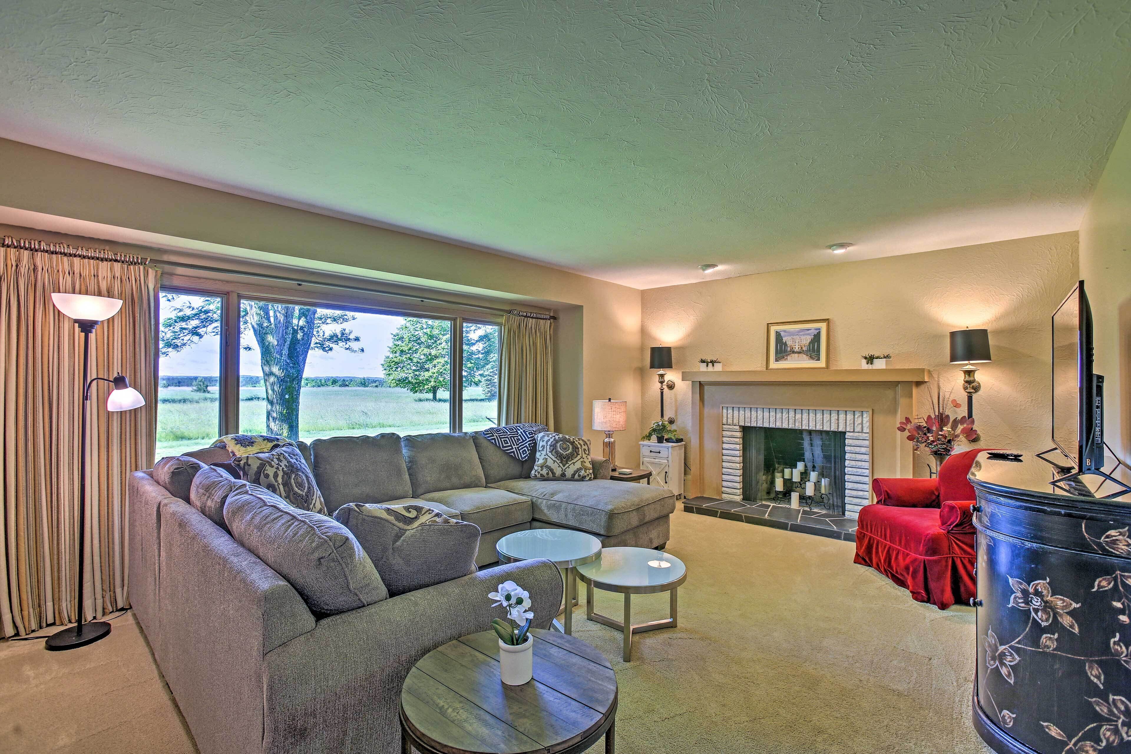 House (4 Bedrooms) | Interior