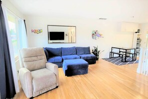 TV, fireplace, video-game console, books - New! All-encompassing Family Home w/ Trampoline! (Arvada)