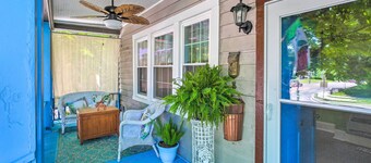 Dtwn Elizabethtown Home w/ Fire Pit & Gas Grill!
