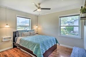 House (2 Bedrooms) | 2 bedrooms, laptop workspace, iron/ironing board, bed sheets - 'rustic Fleur De Lis' Charming New Iberia Gem (New Iberia)