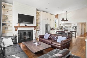 Apartemen (3 Bedrooms) | Bagian depan properti