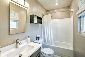 House (5 Bedrooms) | Interior - 1 Mi to Old Town Scottsdale: Home w/ Putting Green (Scottsdale)