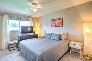 House (5 Bedrooms) | Interior - 1 Mi to Old Town Scottsdale: Home w/ Putting Green (Scottsdale)