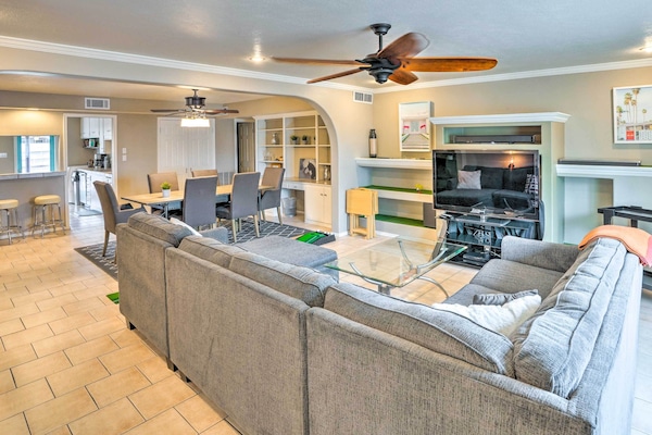 House (5 Bedrooms) | Interior