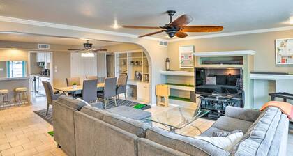 1 Mi to Old Town Scottsdale: Home w/ Putting Green