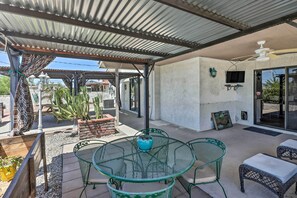 Outdoor dining - House w/ Covered Patio > 1 Mi to Lake Havasu! (Lake Havasu City)