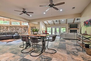 Interior - Spacious Christoval Home With Riverfront Oasis! (Christoval)