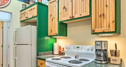 Couple's Haven in Frankfort by Lake, Trails & Dtwn