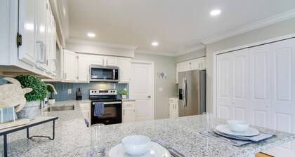 1 Mi to Beach: Fenwick Island Home w/ Boat Ramp