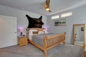 House (3 Bedrooms) | Interior - 'the Hub' La Pine Vacation Rental - Dog Friendly! (La Pine)