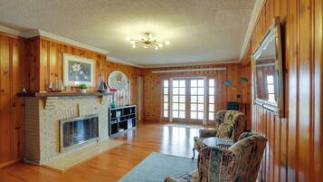 單棟房屋 (6 Bedrooms) | 內部