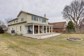 Interior - Spacious Lakefront House w/ Backyard Fire Pit (Monroe)