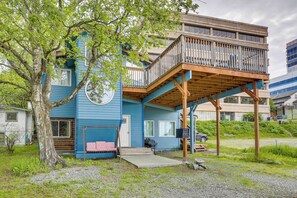 Apartment (0 Bedroom) | Interior - Modern Anchorage Getaway, Steps From Coastal Trail (Anchorage)