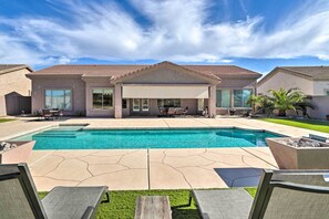 Outdoor pool - Goodyear Home: 6 Mi to Estrella Mountain Hiking! (Goodyear)