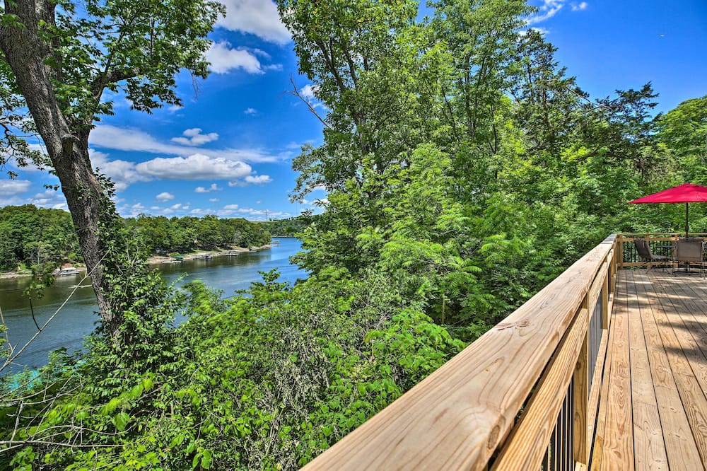 Our Lakeside Retreat w/ Deck on Lake Herrington! - Wilmore, KY