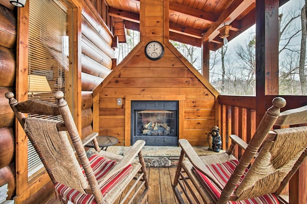 Interior - Gatlinburg Mountainside Escape w/ Deck & Hot Tub! (Gatlinburg)