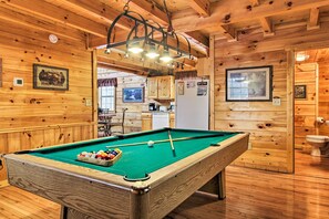 Interior - Gatlinburg Mountainside Escape w/ Deck & Hot Tub! (Gatlinburg)