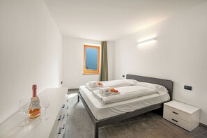 Family Apartment, Multiple Bedrooms (Appartamento Borgo Pastoedo) | 3 bedrooms, free WiFi, bed sheets - Appartamento Borgo Pastoedo (Tenno)