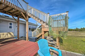 House (3 Bedrooms) | Interior - Pet-friendly Ocean Park Home w/ Decks & View! (Ocean Park)