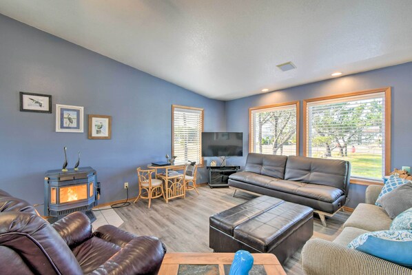 House (3 Bedrooms) | Front of property