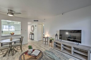 Apartment (2 Bedrooms) | Interior - 1st-floor Condo ~ 1 Mi to Old Town Scottsdale (Scottsdale)