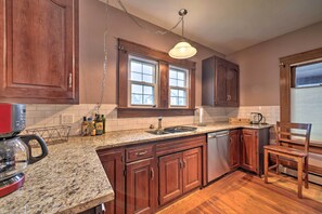 House (3 Bedrooms) | Private kitchen