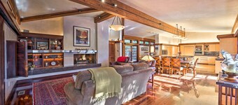 Spacious Luxury Retreat w/ Private Hot Tub & Pool!