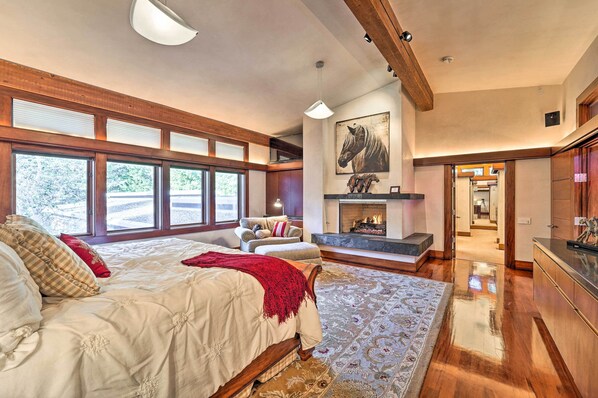 House (4 Bedrooms) | Interior