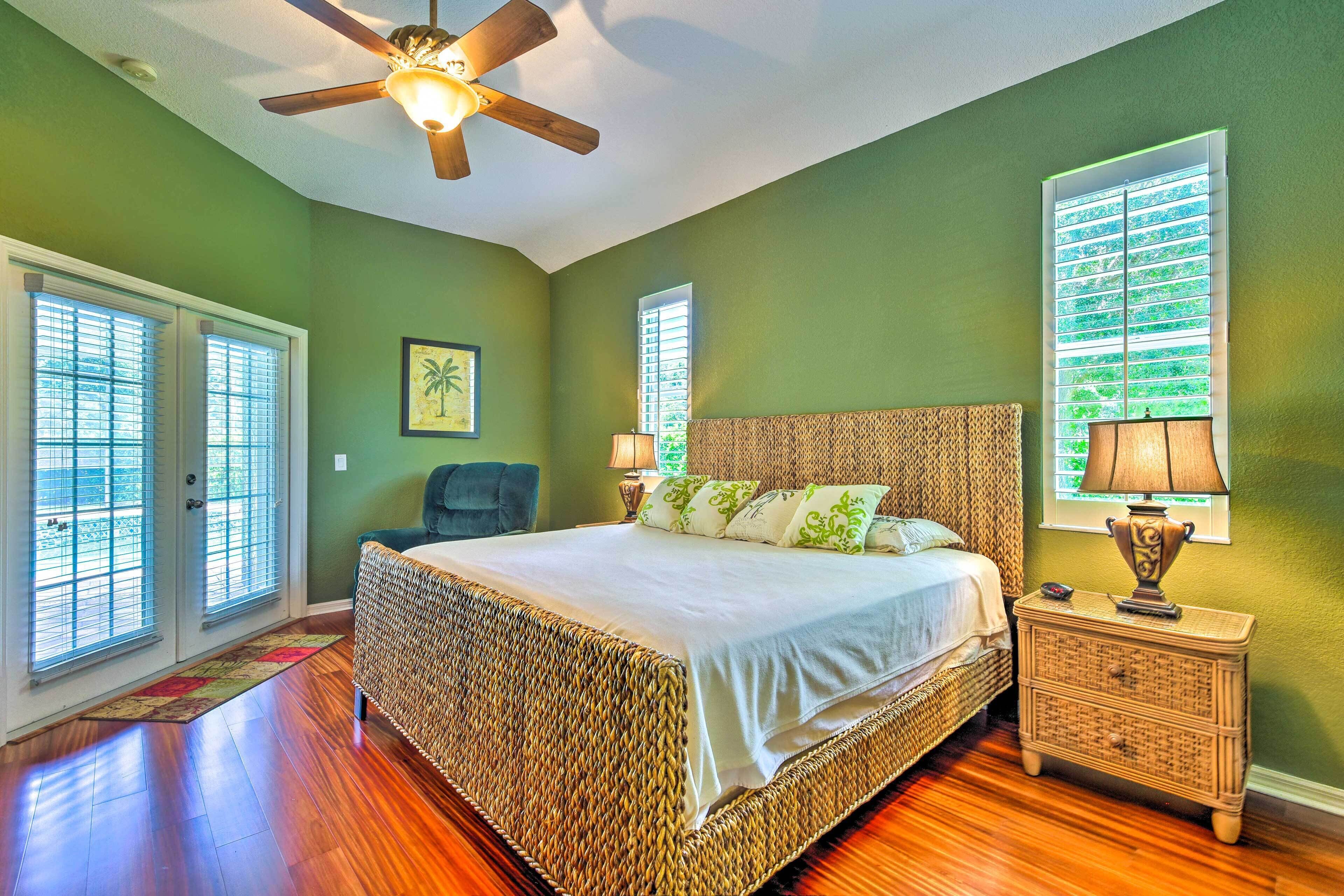 House (4 Bedrooms) | Interior
