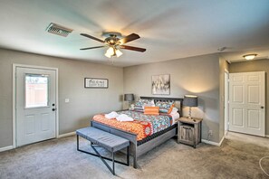 Interior - Stylish & Central Mesa Home With Private Pool! (Mesa)