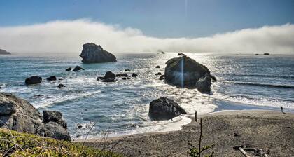 Coastal Getaway by Pebble Beach & Redwoods!