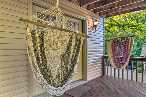 Deck w/ Bbq: Hot Springs Village Apt!